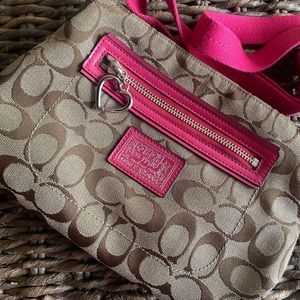 Coach Poppy Signature Crossbody